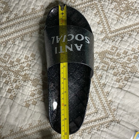 💥HOST PICK💥Anti Social Social Club slides - Picture 4 of 6